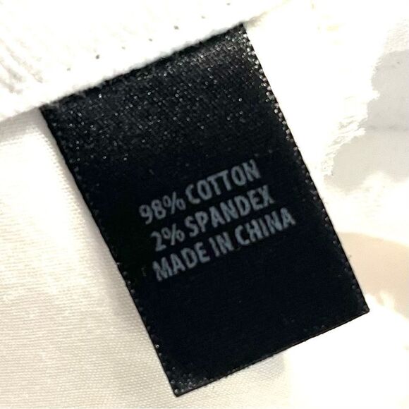 St John White Denim Pants with Silver Logo Button and Stretch Women’s Size 6 NWT - Picture 10 of 11